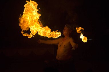 Braga, Portekiz Cardinali sirk gerçekleştirmeyi ateş yiyen.