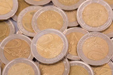 Avro paralarının büyük bir kısmının üst görünüm resmini kapat.