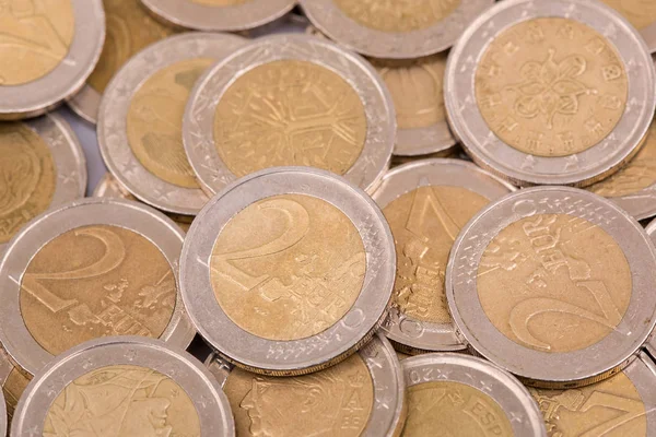 Avro paralarının büyük bir kısmının üst görünüm resmini kapat.