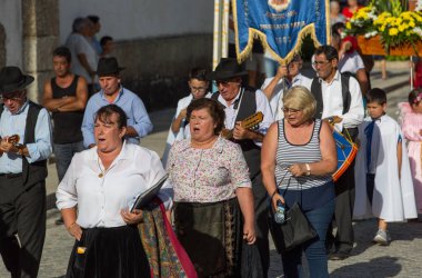 Senhora da Abadia Amares içinde alay