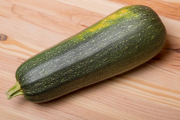 One green zucchini — Stock Photo, Image