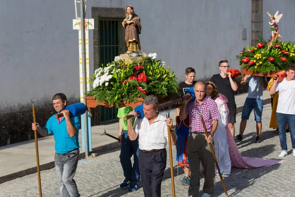 Procesión religiosa tradicional de Senhora da Abadia en Amares, Portugal — Foto de Stock