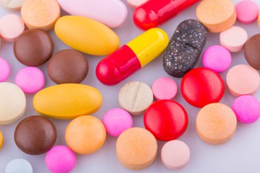 Hap kapsül yığın mix tedavisi ilaç tablet