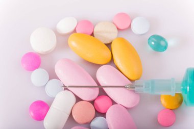 Hap kapsül yığın mix tedavisi ilaç tablet