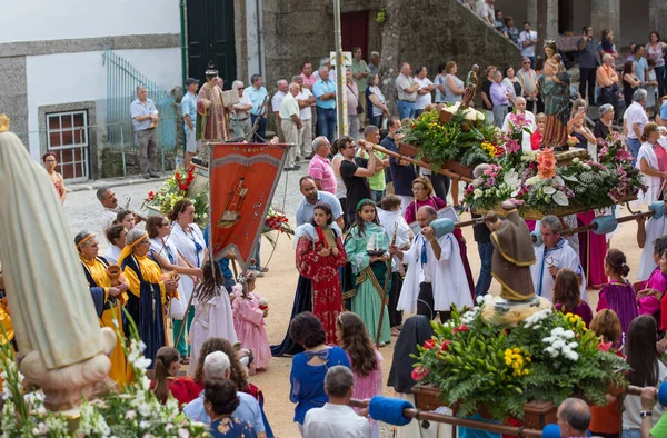 Procesión de Senhora da Abadia en Amares, Portugal — Foto de Stock