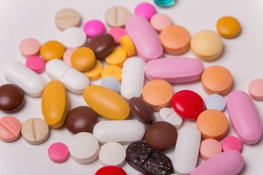 Hap kapsül yığın mix tedavisi ilaç tablet