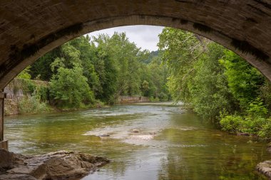 Cangas de gidebildiğimiz