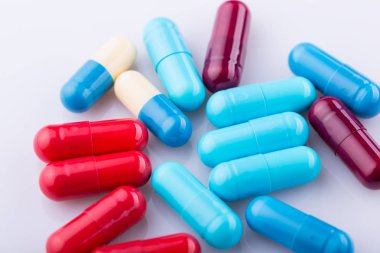 Hap kapsül yığın mix tedavisi ilaç tablet