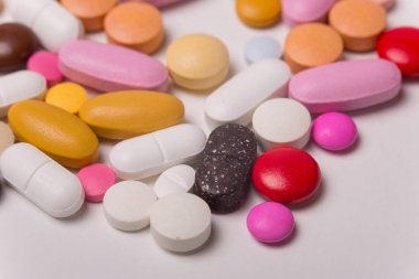 Hap kapsül yığın mix tedavisi ilaç tablet