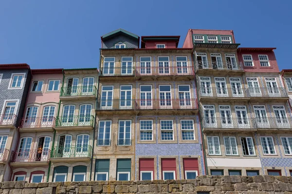 Porto, I tipici edifici colorati della Ribeira — Foto Stock