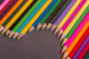 Ahşap renkli kalemler