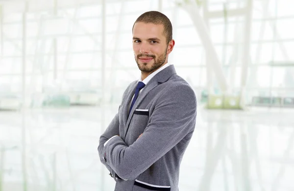 Felice uomo d'affari ritratto in ufficio — Foto Stock