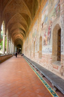 Santa Chiara Manastırı