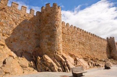 Avila çevreleyen duvar