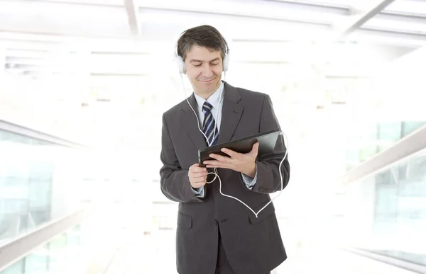 Geschäftsmann bei der Arbeit — Stockfoto