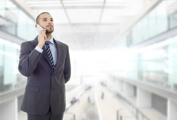 På telefonen — Stockfoto