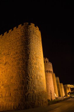 Gece Avila, Ispanya