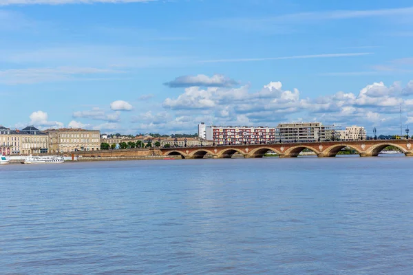 Pont de Pierre Przewodniczący — Zdjęcie stockowe