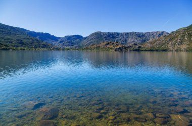 Sanabria Gölü, Puebla de Sanabria yakınlarında, Castilla y Leon, İspanya
