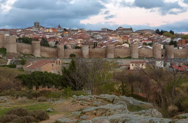 Vista Panorâmica Histórica Cidade Ávila Partir Mirador Cuatro Postes Espanha — Fotografia de Stock