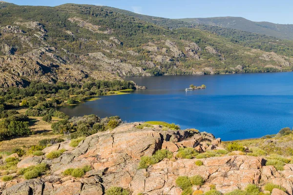 Jezero Sanabria Poblíž Puebla Sanabria Castilla Leon Španělsko — Stock fotografie