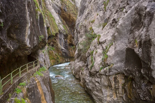 Ruta Del Cares Nehri Boyunca Yürüyüş Yolunun Girişi Cain Picos — Stok fotoğraf