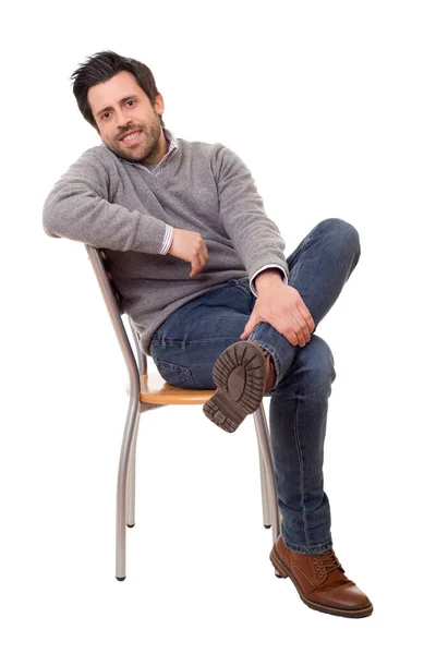 Ευτυχής Casual Άνθρωπος Μια Καρέκλα Απομονώνονται Λευκό Φόντο — Φωτογραφία Αρχείου