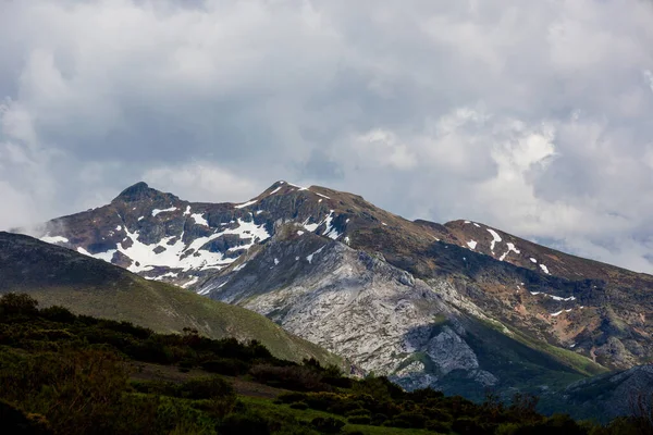 Paesaggio Montano Nel Parco Nazionale Picos Europa Spagna Asturie Neve — Foto Stock