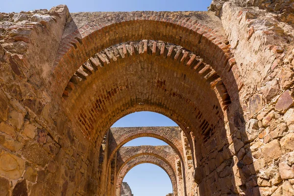 Puerta Salida Con Arcos Del Anfiteatro Romano Enorme Yacimiento Arqueológico —  Fotos de Stock