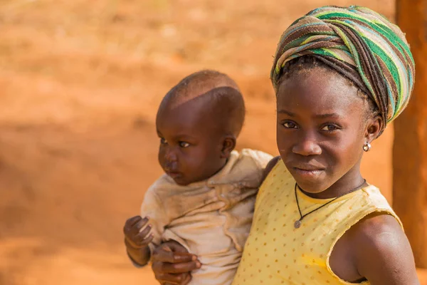 Bissau Guinea Bissau Guinea Egy Fiatal Anya Fia Portréja Bissau — Stock Fotó