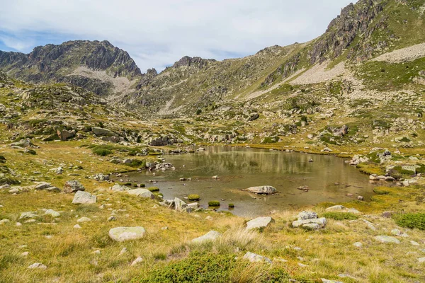 Andorra Pyrenéerna Bergen Nära Estany Primer Sjön — Stockfoto