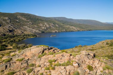 Sanabria Gölü, Puebla de Sanabria yakınlarında, Castilla y Leon, İspanya