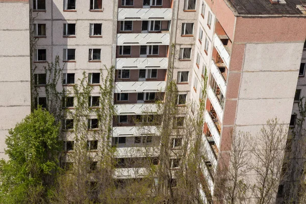 Kilátás Elhagyott Pripyat Város Lakóövezetére Csernobilban Ukrajnában — Stock Fotó