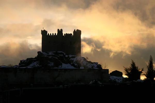 Kasteel Van Penedono Met Sneeuw Bij Zonsondergang Guarda Griekenland — Stockfoto