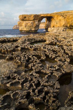 Gök Pencere, doğal bir kaya kemeri, batı kıyısı, Gozo Adası, Malta