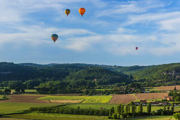 Beynac Cazenac Dordogne Francie Horkovzdušné Balóny Letící Nad Dordogne Jihozápadní — Stock fotografie