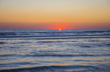Yeni bir günün deniz manzarası, Denizde gün doğumu