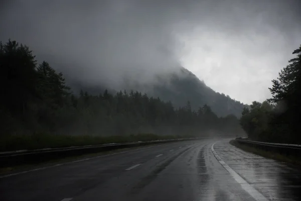 Rain Fog Highway Mountains — Stock Photo, Image