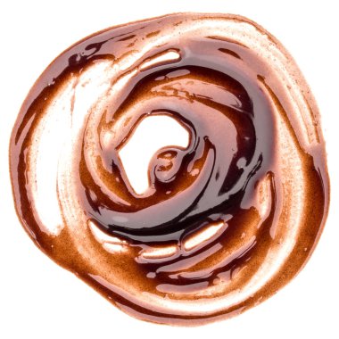 Çikolata şurubu izole üzerinde beyaz arka plan damla. Üstten Görünüm. 