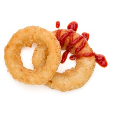 Gevrek derin kızarmış soğan veya ketçap izole o yüzükle kalamar