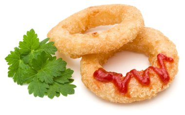 Gevrek derin kızarmış soğan veya ketçap izole o yüzükle kalamar