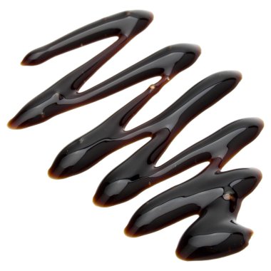 Balsamik sirke krem beyaz arka plan üzerinde izole. İtalyan sal