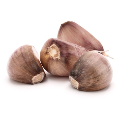 Beyaz arka plan üzerinde kesme izole diş sarımsak