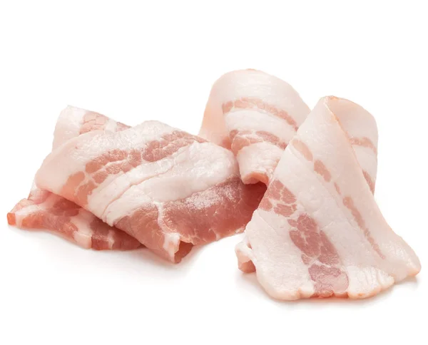 Нарезанный бекон из свинины, выделенный на белом фоне — стоковое фото