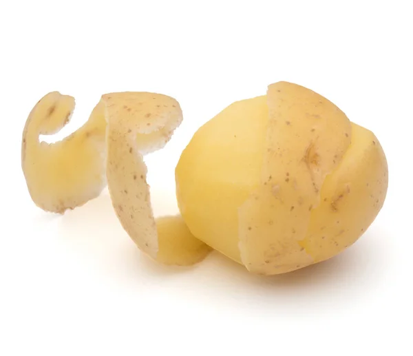 백색 backgroun에 고립 된 껍질 나선형으로 벗 겨 감자 괴 경 — 스톡 사진