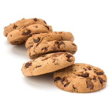 Beyaz arka plan üzerinde izole çikolatalı kurabiye. Tatlı biscu