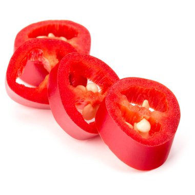 kırmızı biber veya kırmızı biber biber beyaz bac izole dilimlenmiş