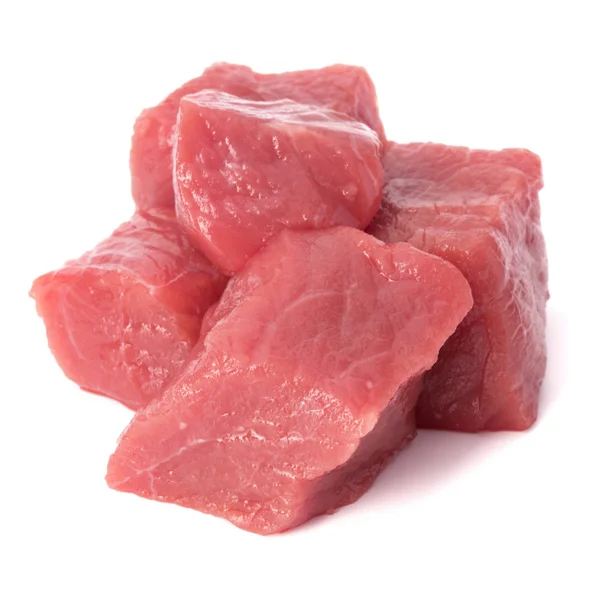 Carne di manzo tritata cruda pezzi isolati om sfondo bianco tagliato ou — Foto Stock