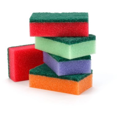 Beyaz arka plan kesme izole yığılmış süngerler