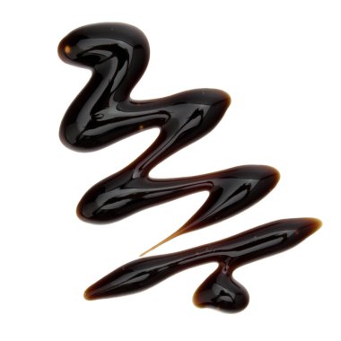 Balsamik sirke krem beyaz arka plan üzerinde izole. İtalyan salata sosu, soslu.